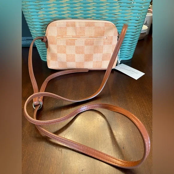 NWT Universal Thread Checkered Addison Crossbody Bag in Orange - Picture 3 of 10